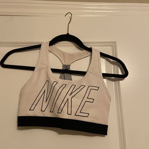 Nike Sports Bra - Picture 1 of 2